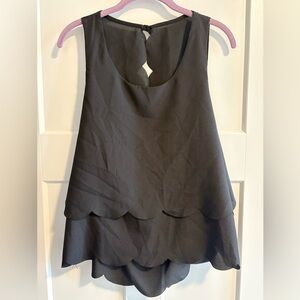 Black Scalloped Sleeveless Top